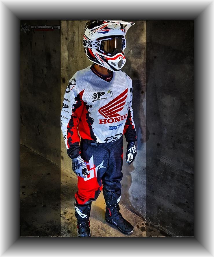 Enduro Ausrüstung – Enduro Ausrüstung im Enduro Shop Schweiz